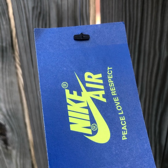 Nike Olivia Kim Betty Boop Embroidered Corduroy - Picture 7 of 7